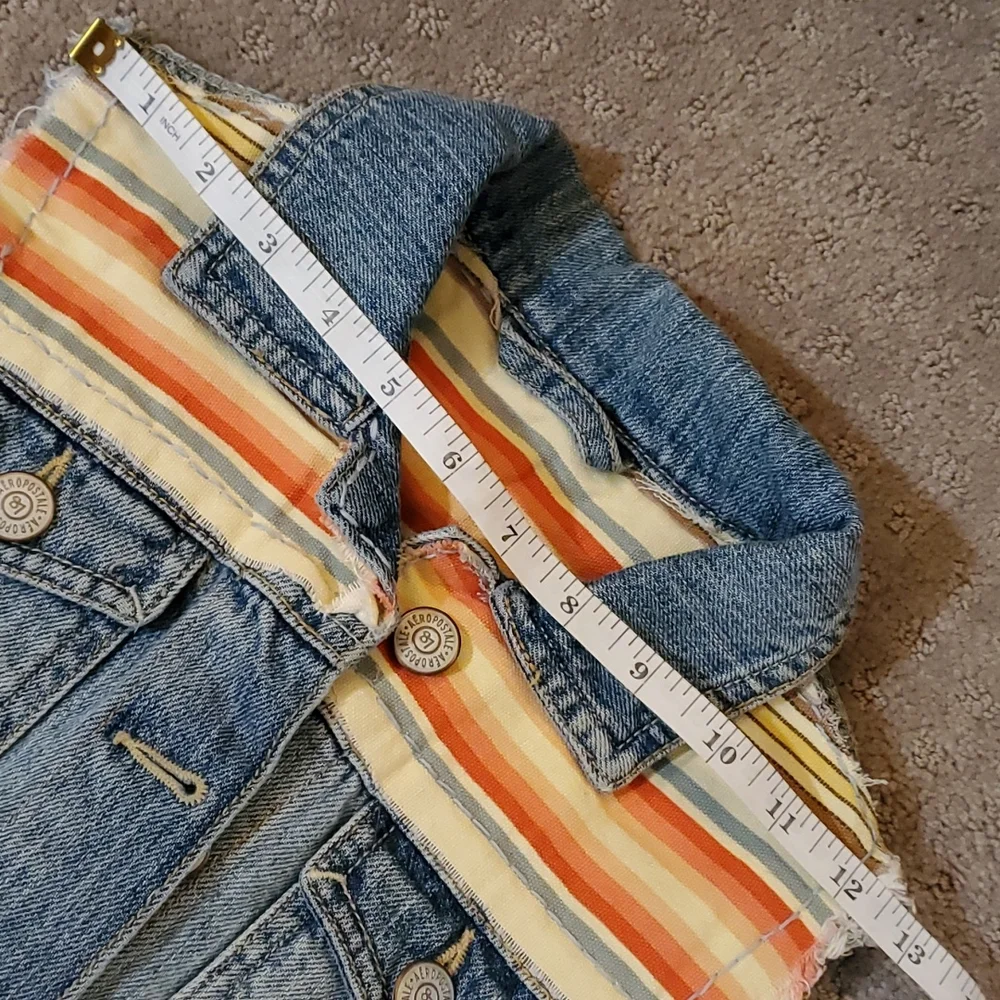 Custom patch denim vest - Picture 8 of 12